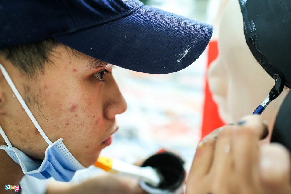 Xưởng chế tác linh vật đường hoa Nguyễn Huệ dịp Tết